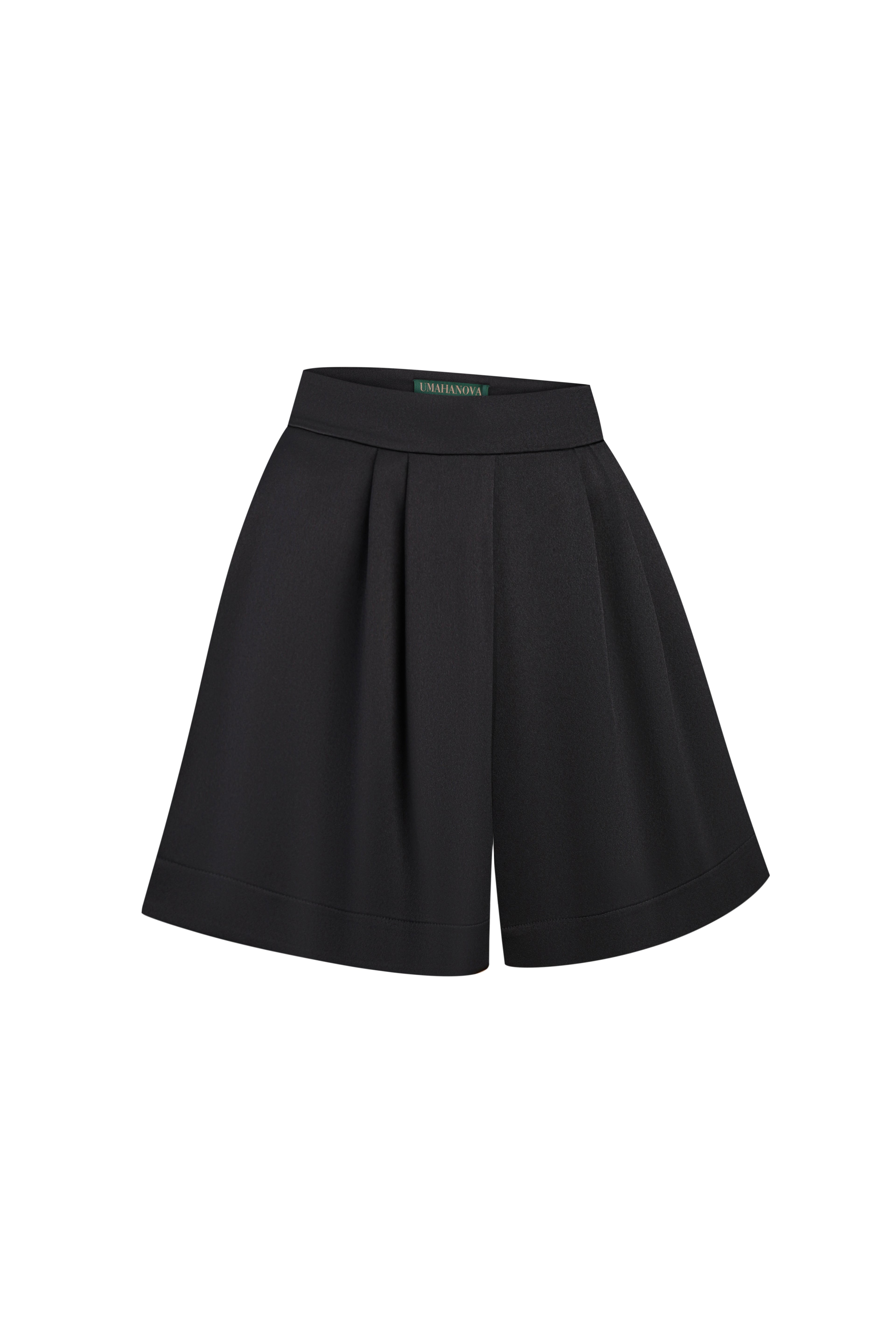 SOLISSE Black Shorts