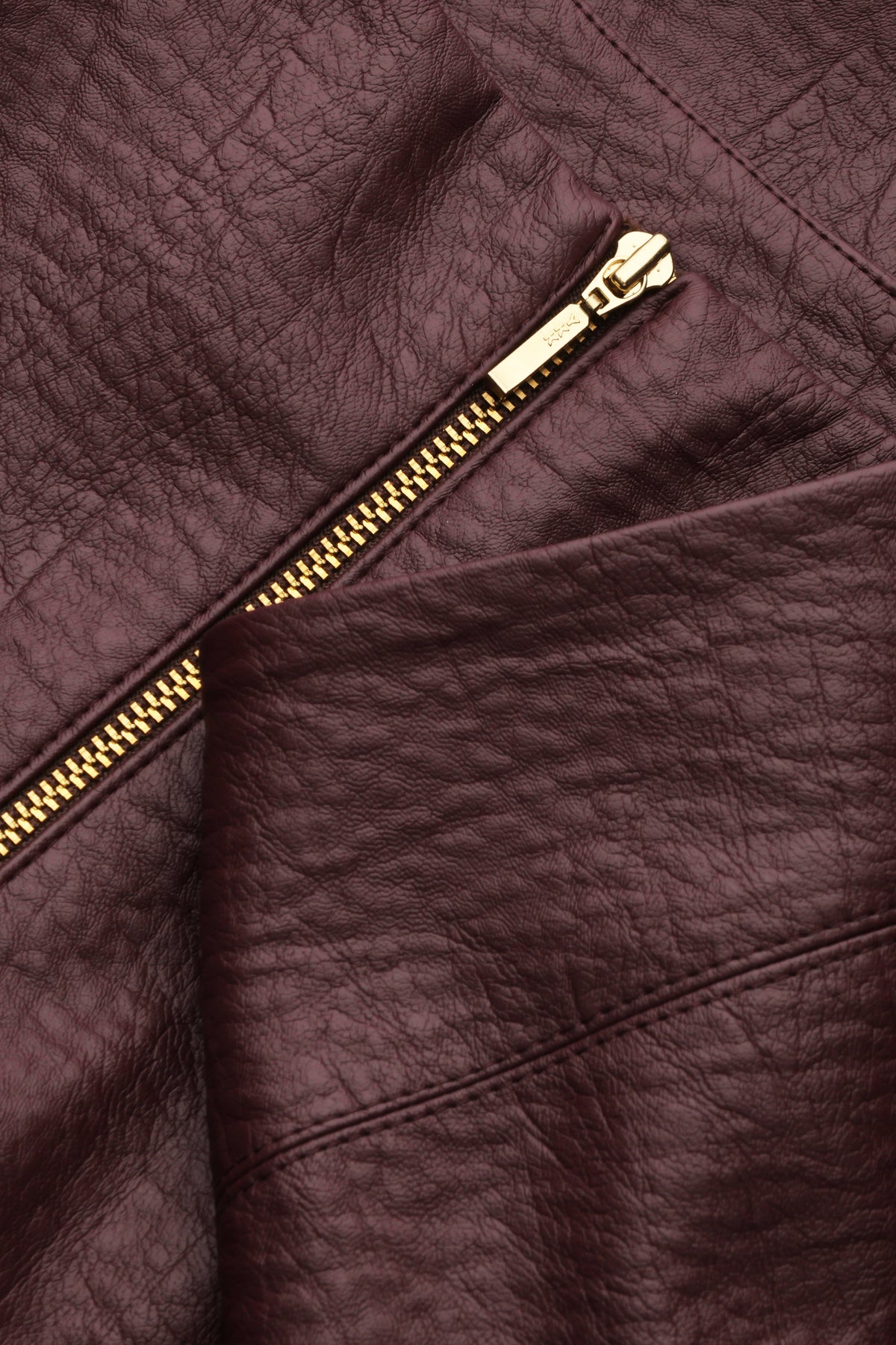 Raven Skirt in Burgundy