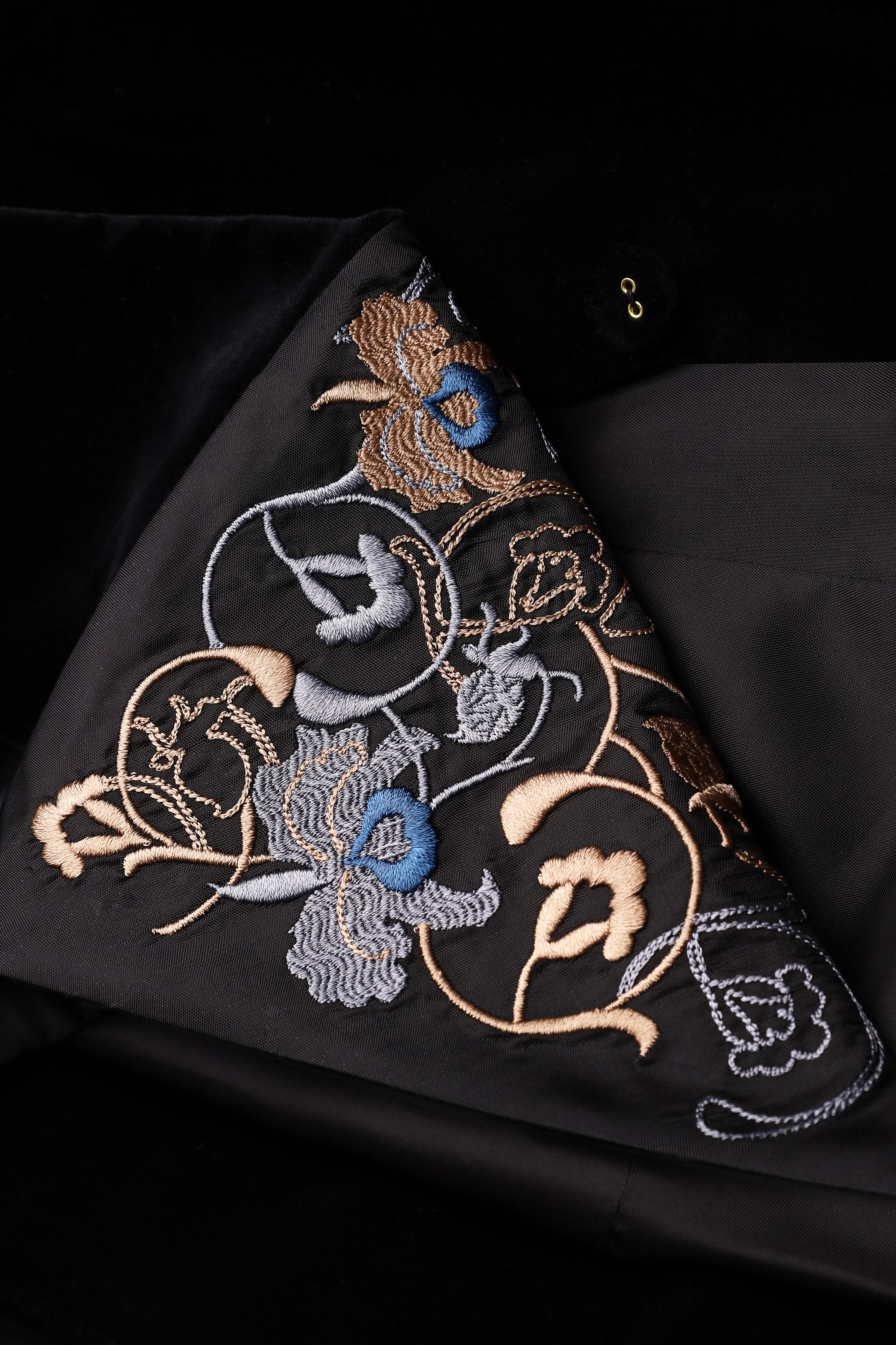 Velvet blazer with embroidery “Echo”