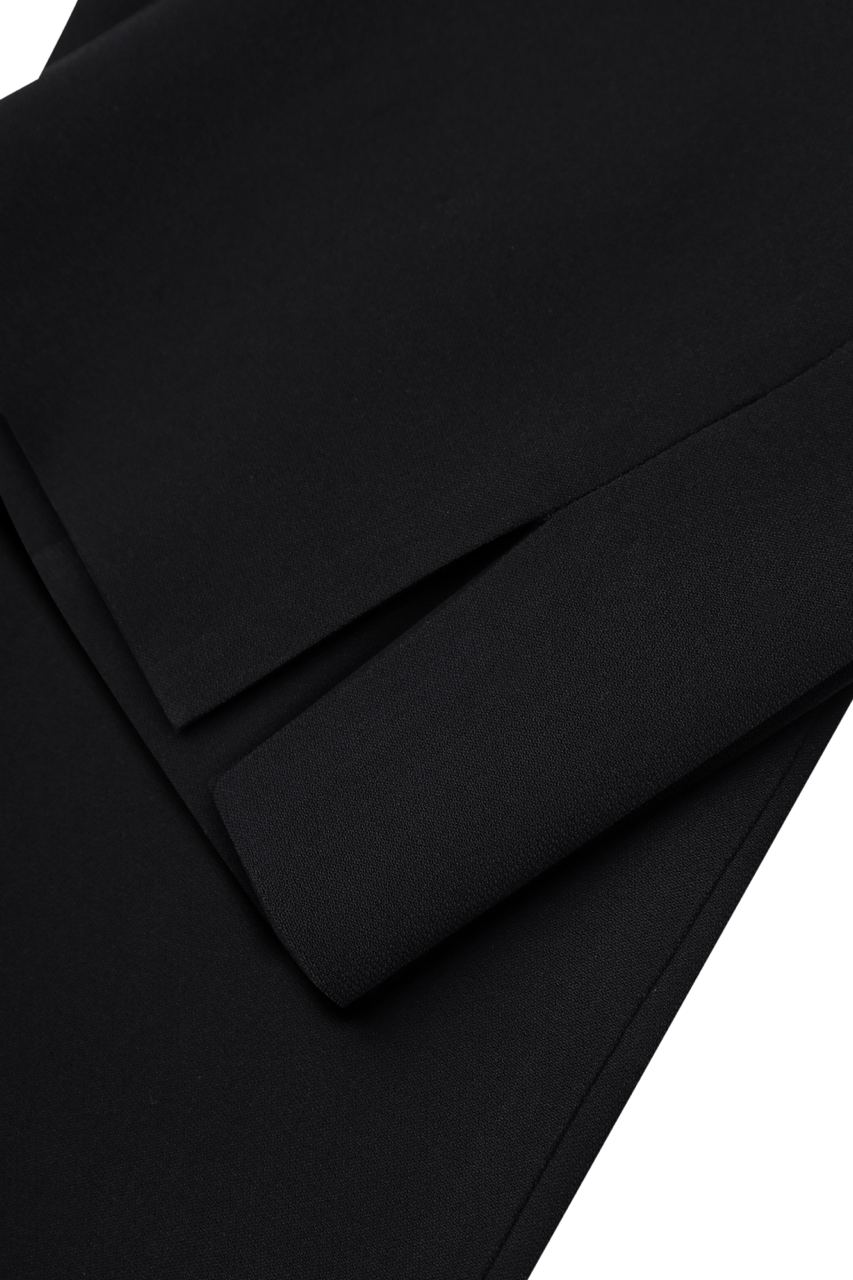 Capri Basic Black