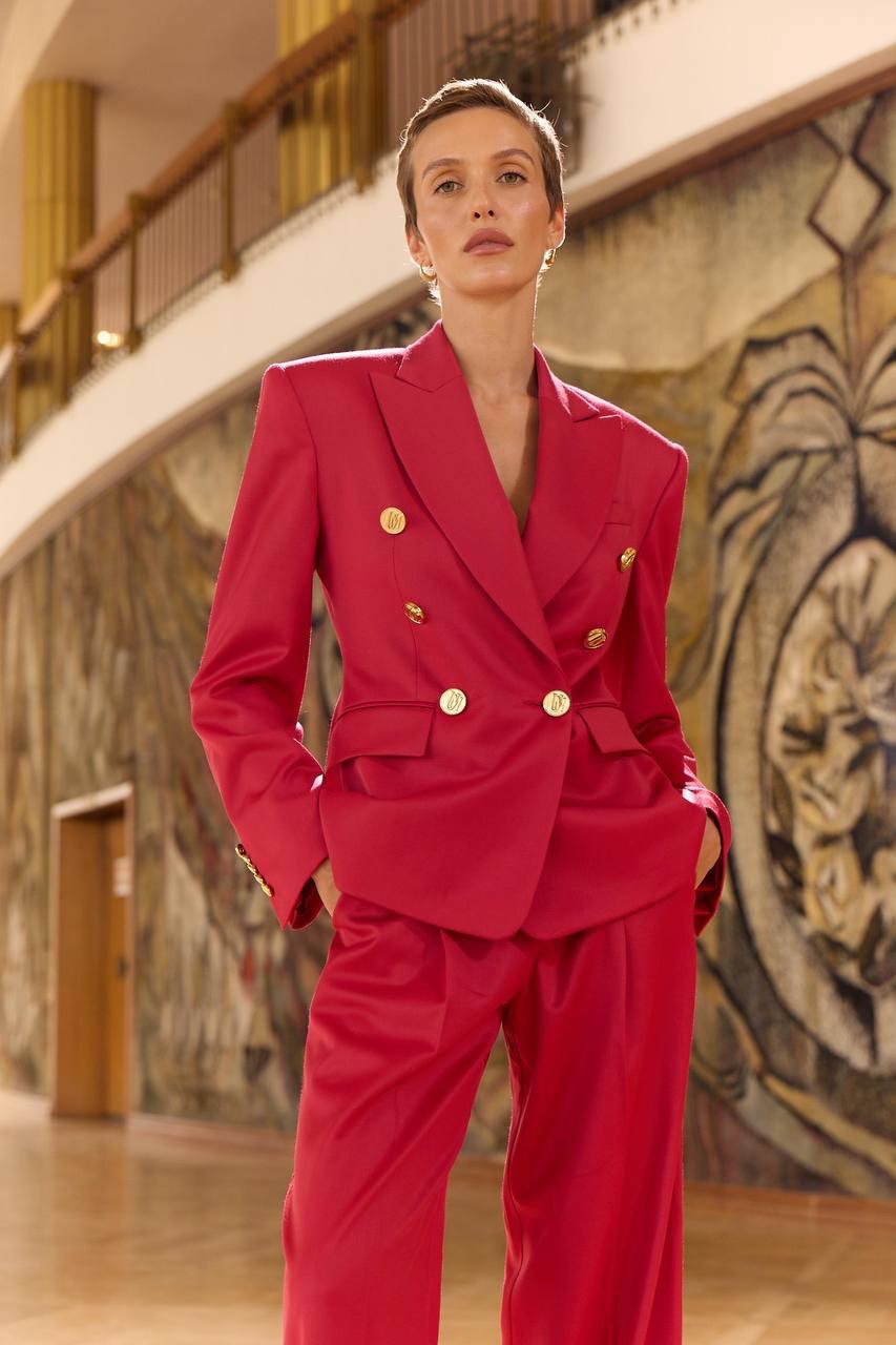 <tc>Блейзер  Timeless Chic Rosso</tc>