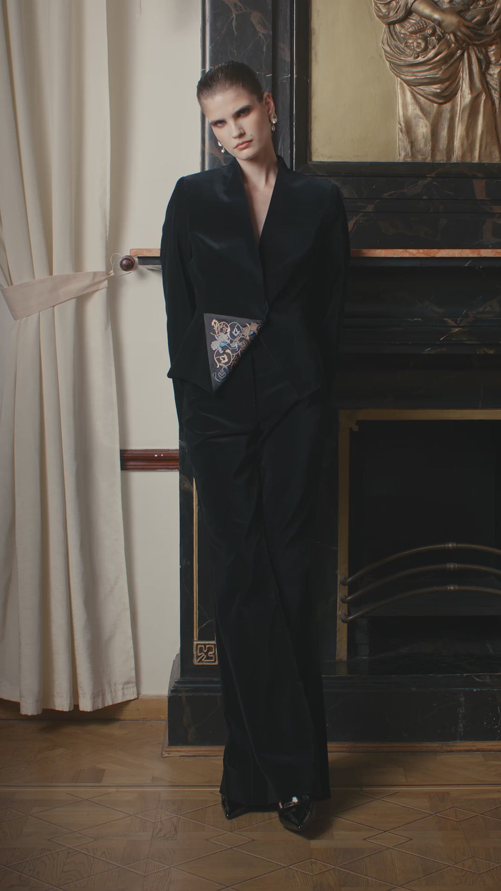 Velvet trousers “Echo”