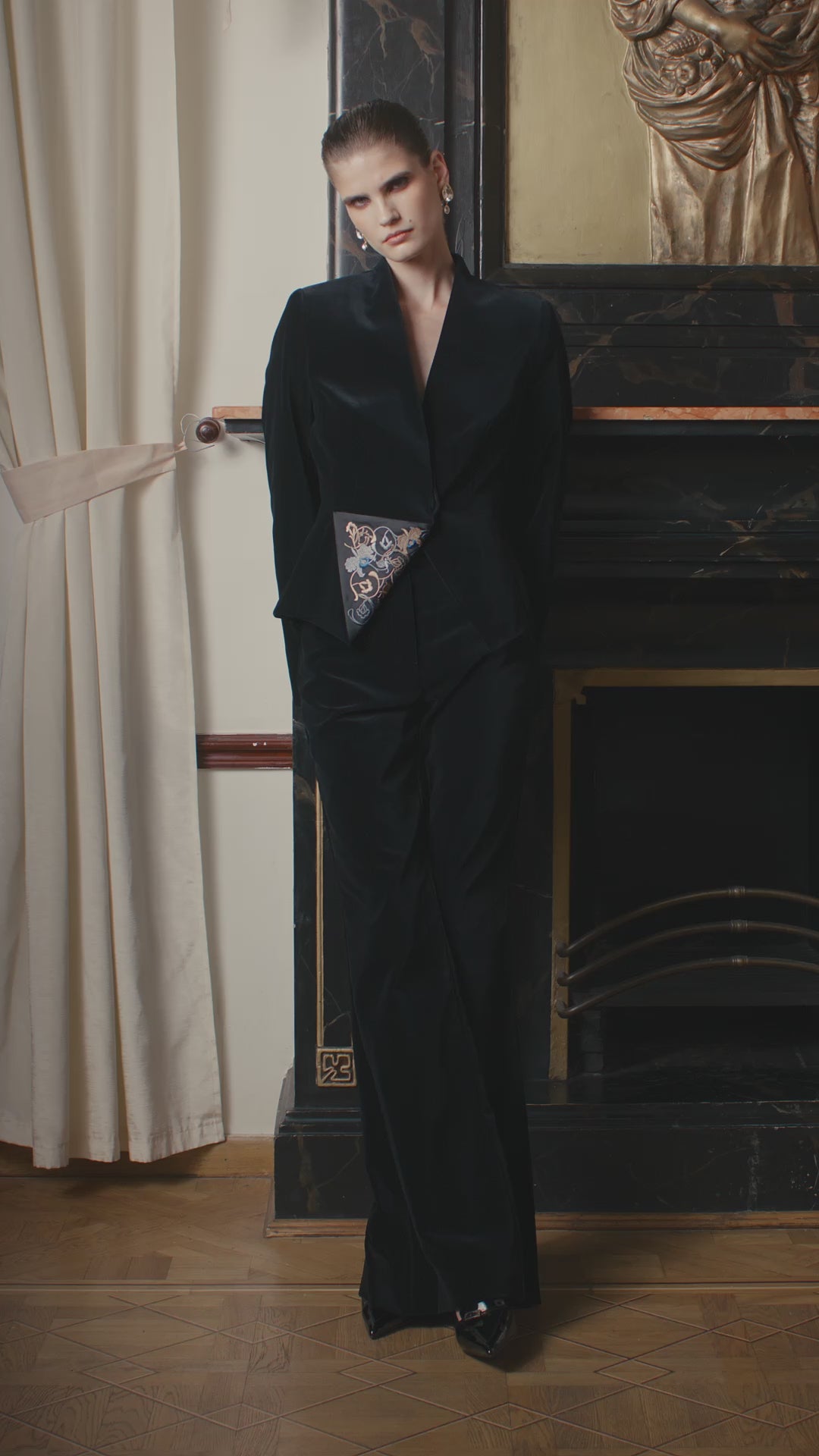 Velvet blazer with embroidery “Echo”